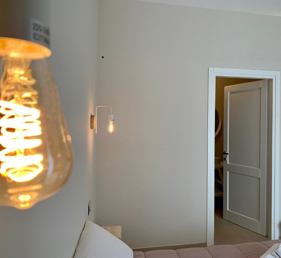 Enjoy Your Stay - Guest House - ออลเบีย ภายนอก รูปภาพ