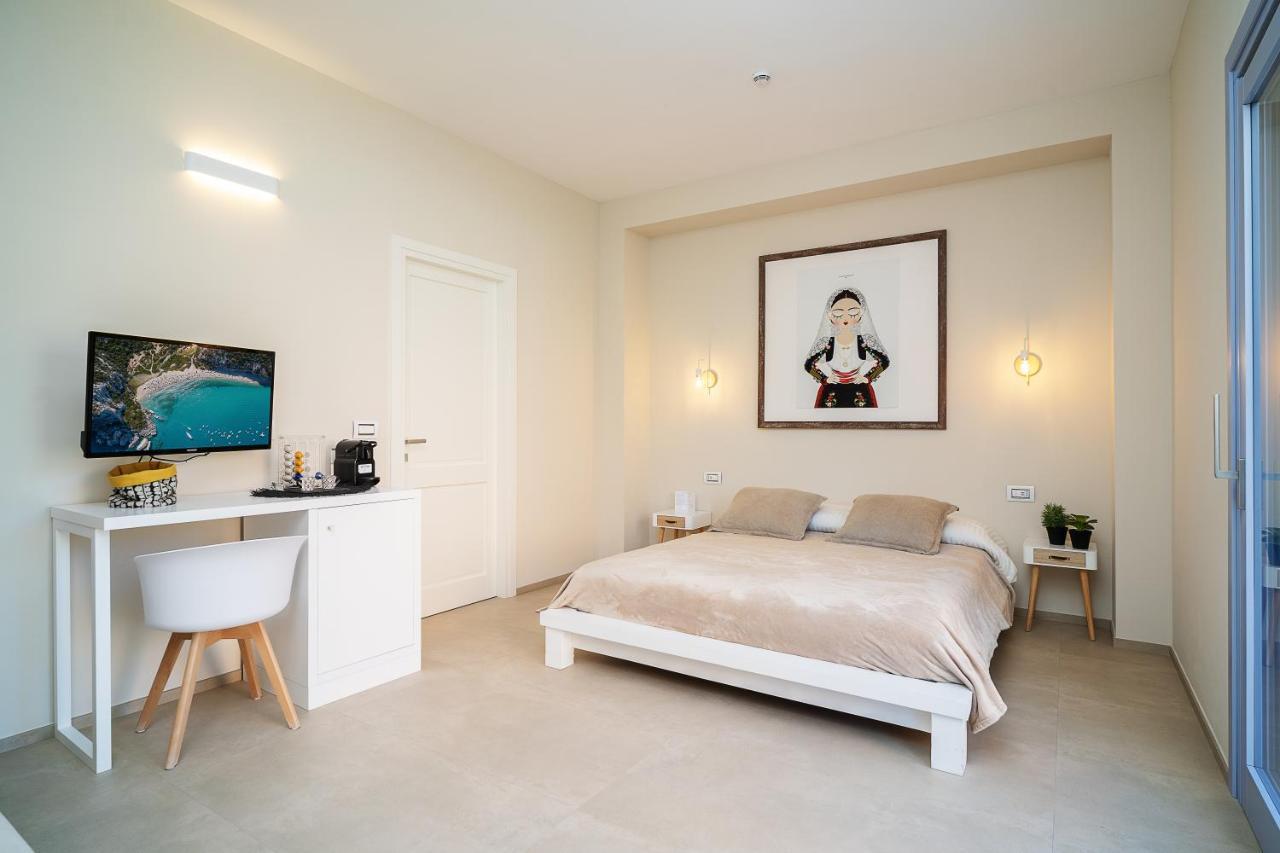 Enjoy Your Stay - Guest House - ออลเบีย ภายนอก รูปภาพ